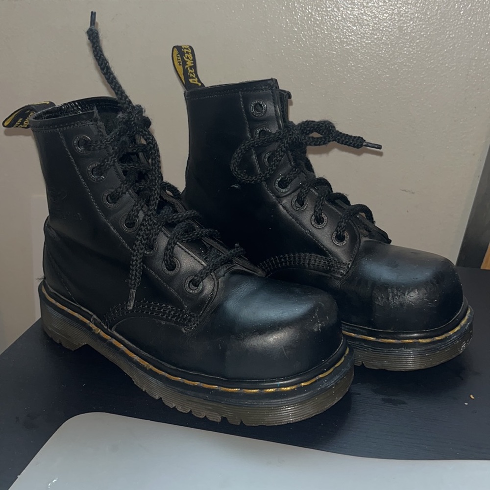 Dr. Martens Made in England steel toe- Women’s 5 Fit like Womens 4
